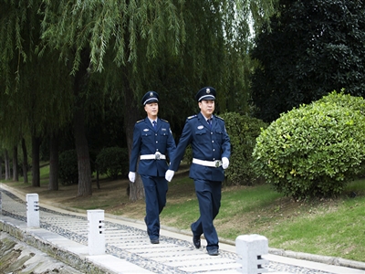 徒步巡邏